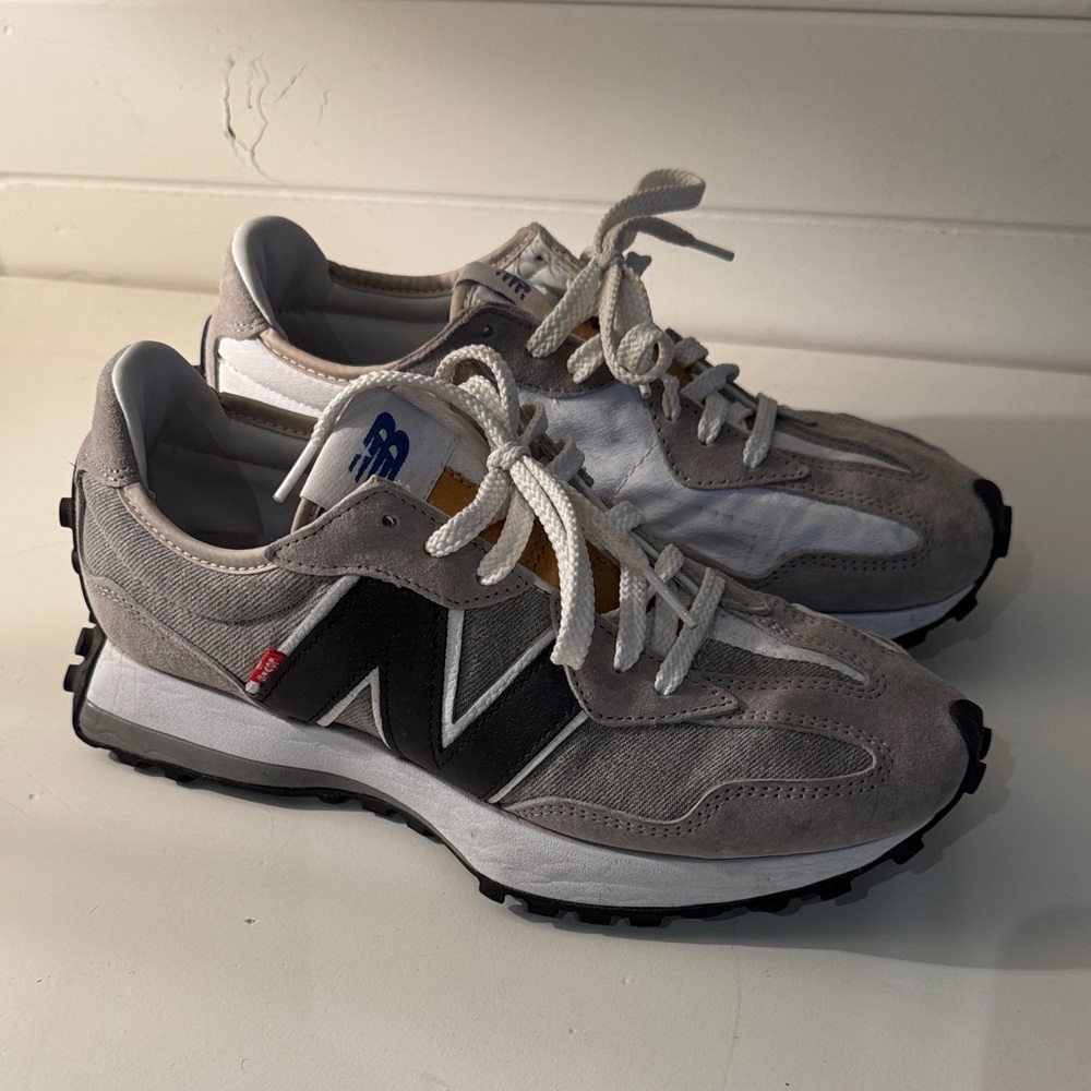 New Balance 327 x Levi’s Gray and White Sneakers